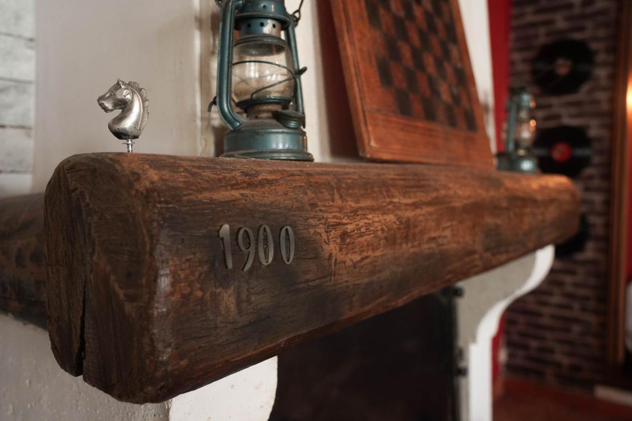 Aigrefeuille-dʼAunis Maison De Charme, D'Artiste, Decoration Brocante מראה חיצוני תמונה