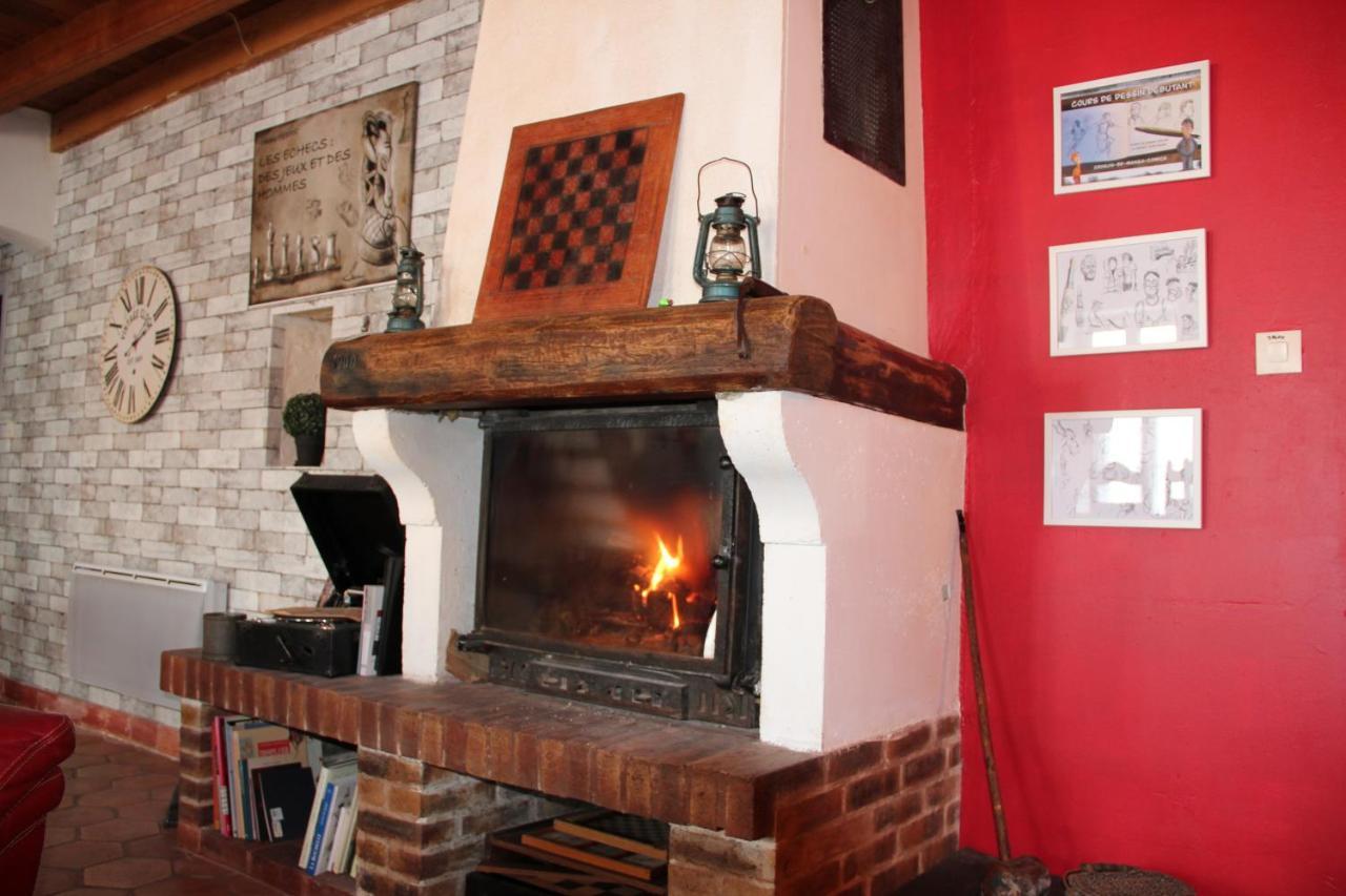 Aigrefeuille-dʼAunis Maison De Charme, D'Artiste, Decoration Brocante מראה חיצוני תמונה