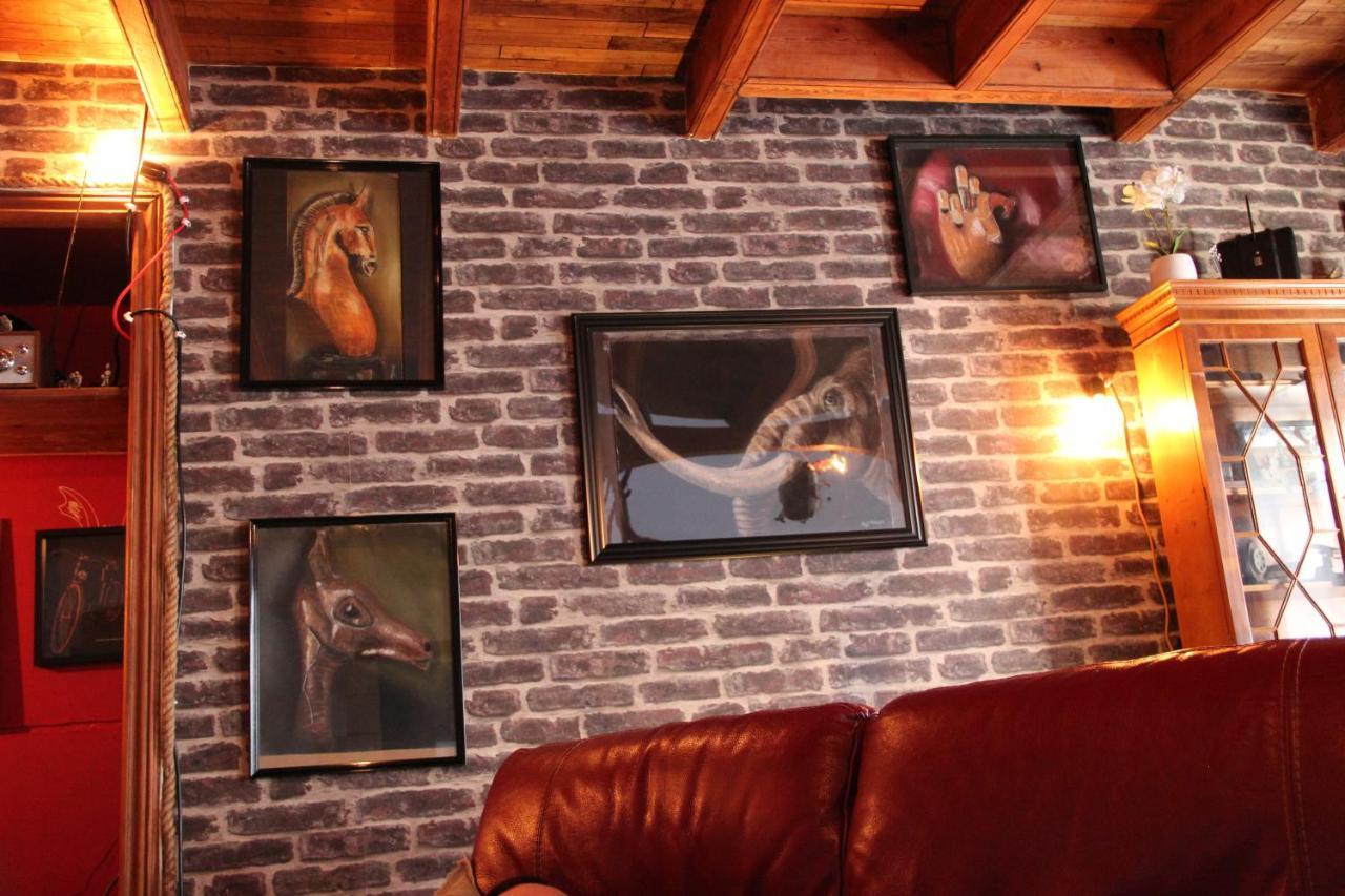 Aigrefeuille-dʼAunis Maison De Charme, D'Artiste, Decoration Brocante מראה חיצוני תמונה